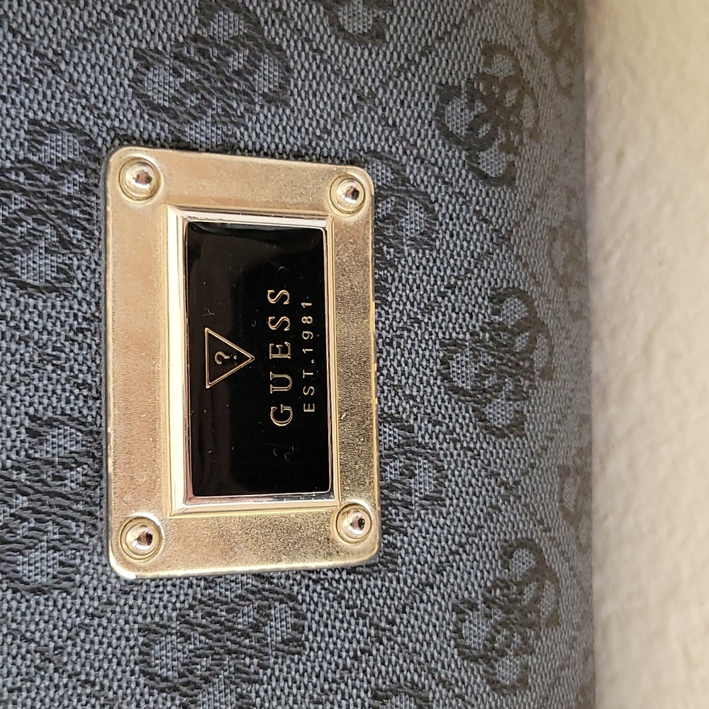 Guess Purse - Picture 2 of 5
